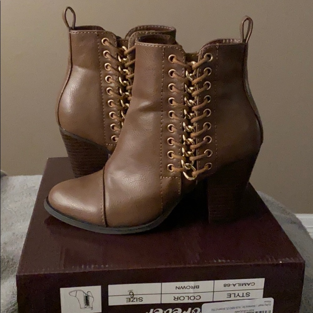 Women booties